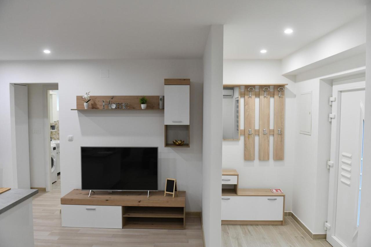 Apartman Lucia Dakovo Exterior foto
