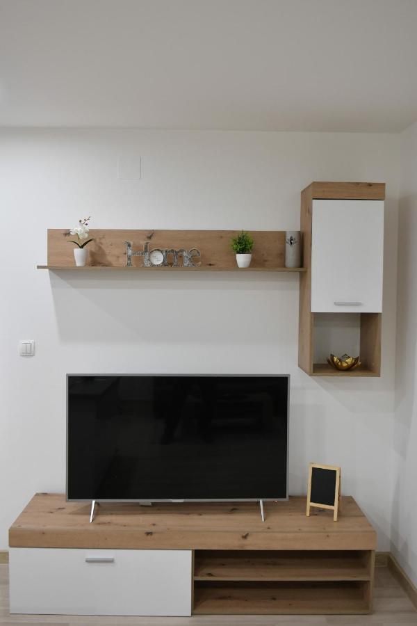 Apartman Lucia Dakovo Exterior foto